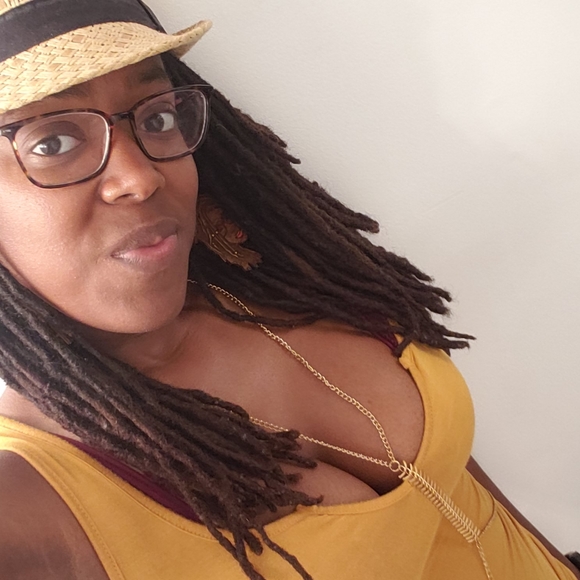 Meet your Posher, Keisha - Picture 3 of 3